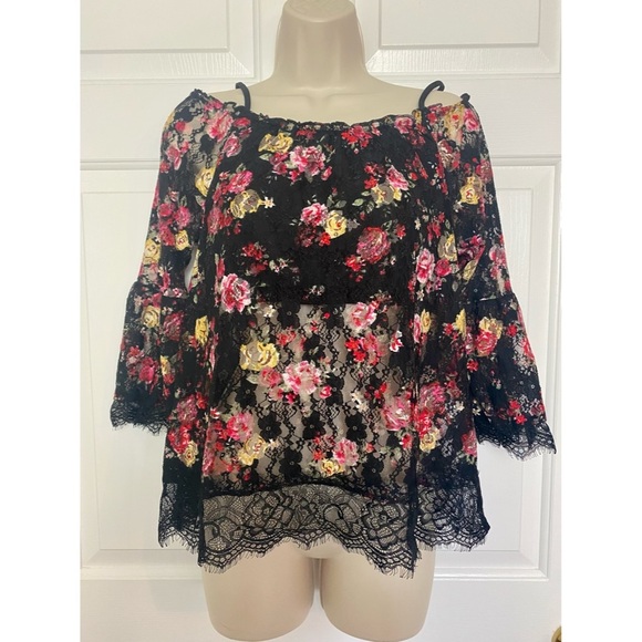No Boundaries Tops - Off Shoulder Lace Floral Blouse